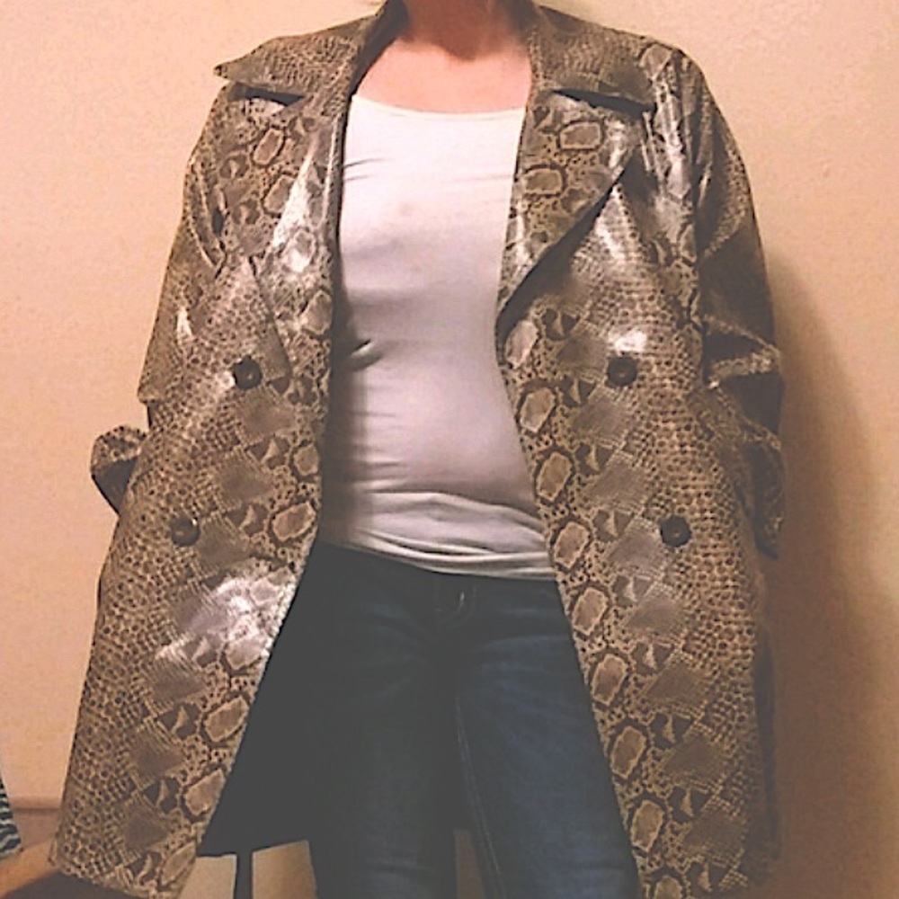 FUDA NEW YORK Snake Print Coat